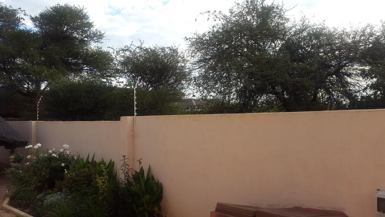 Tintech Bed&Breakfast Francistown Exterior foto